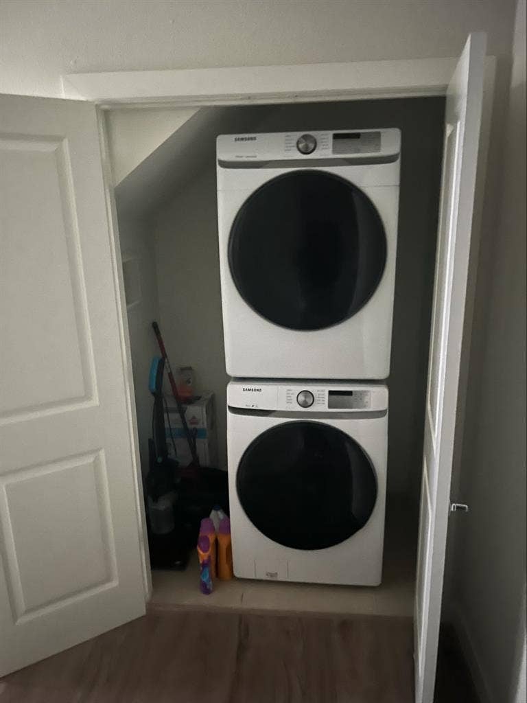 Clean, Quiet Room Available-Houston