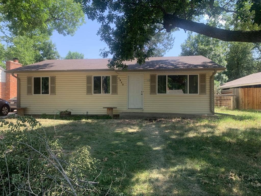 Looking for roommate!