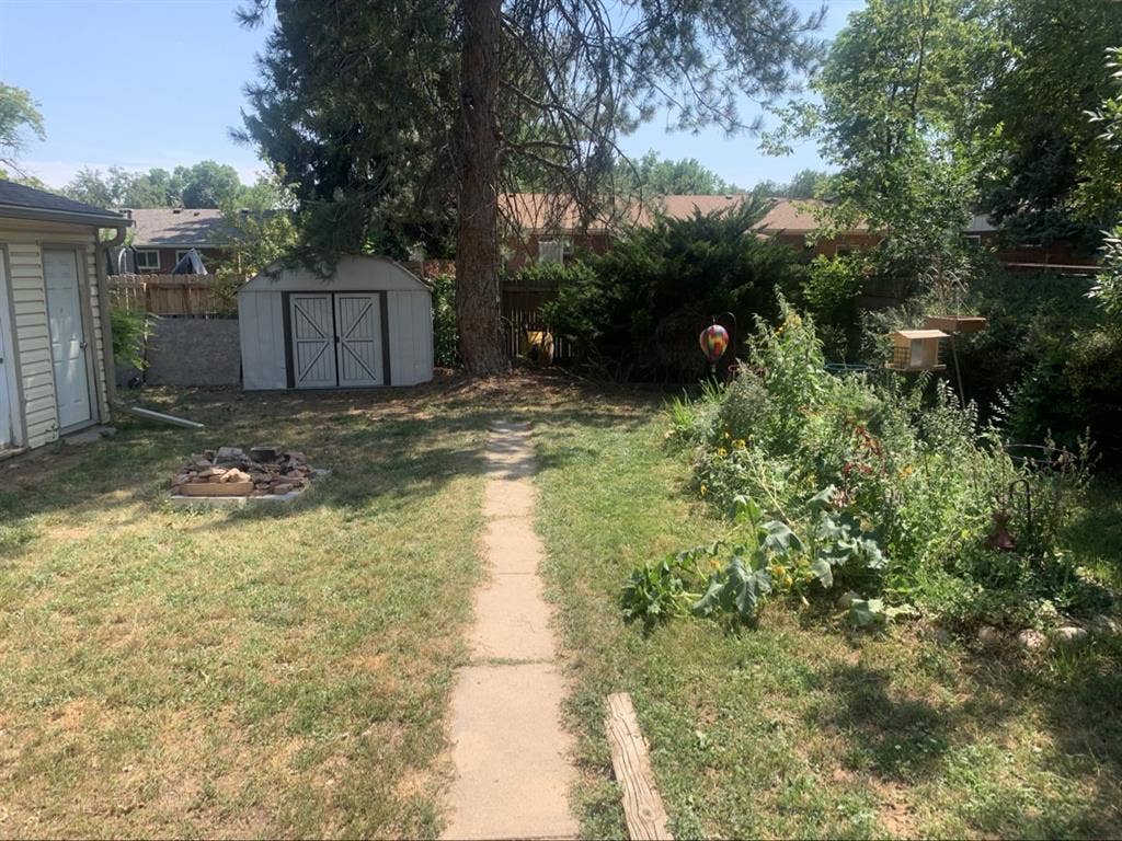 Looking for roommate!