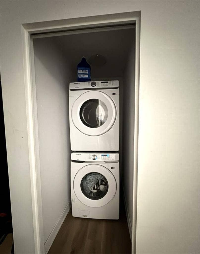 Private Room - Utilities included