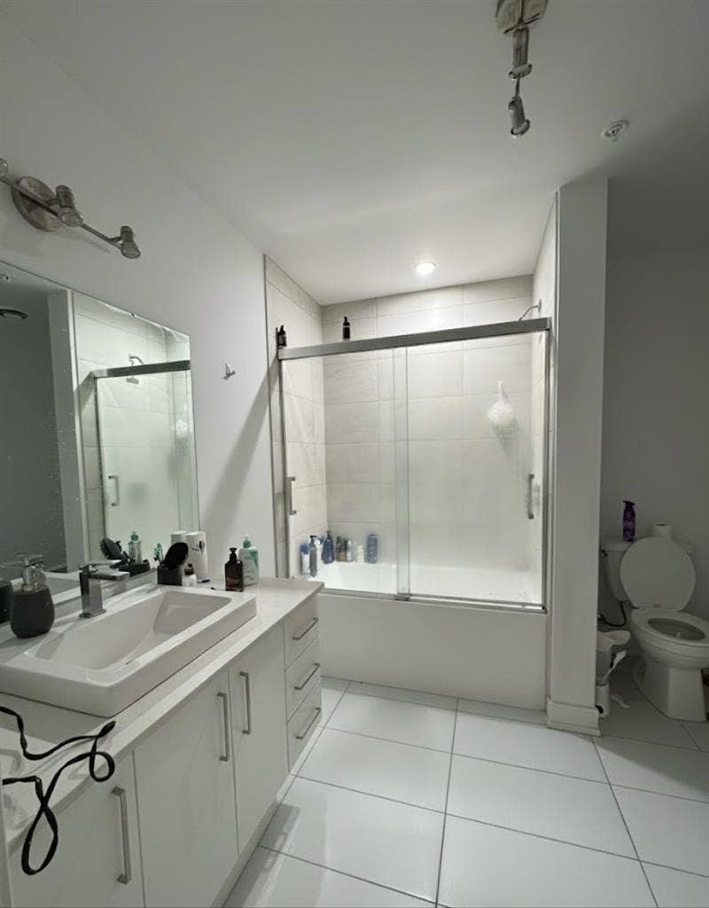 Private Room - Utilities included