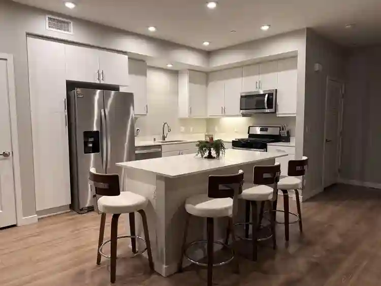 Private Room & Bath – Prime Carson!