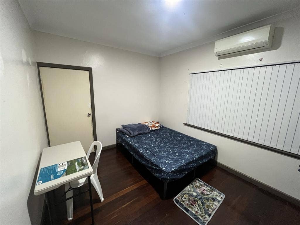 Looking for roommates