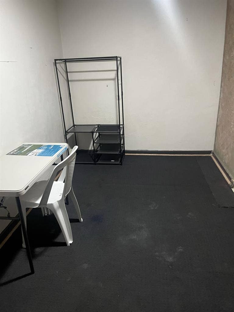 Looking for roommates