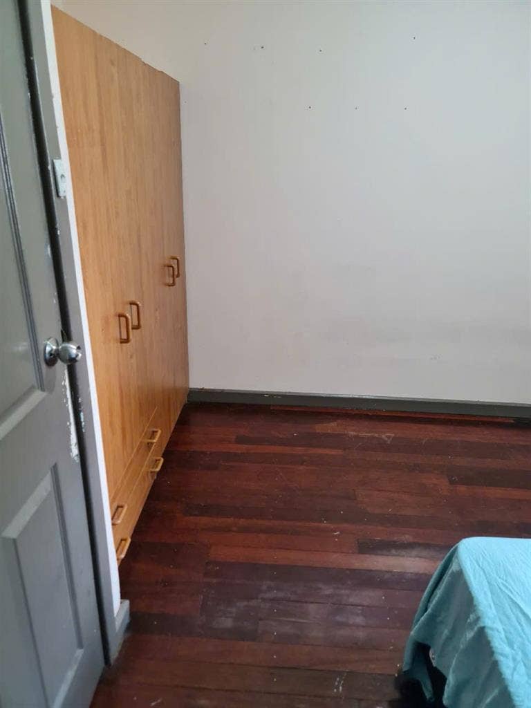 Looking for roommate