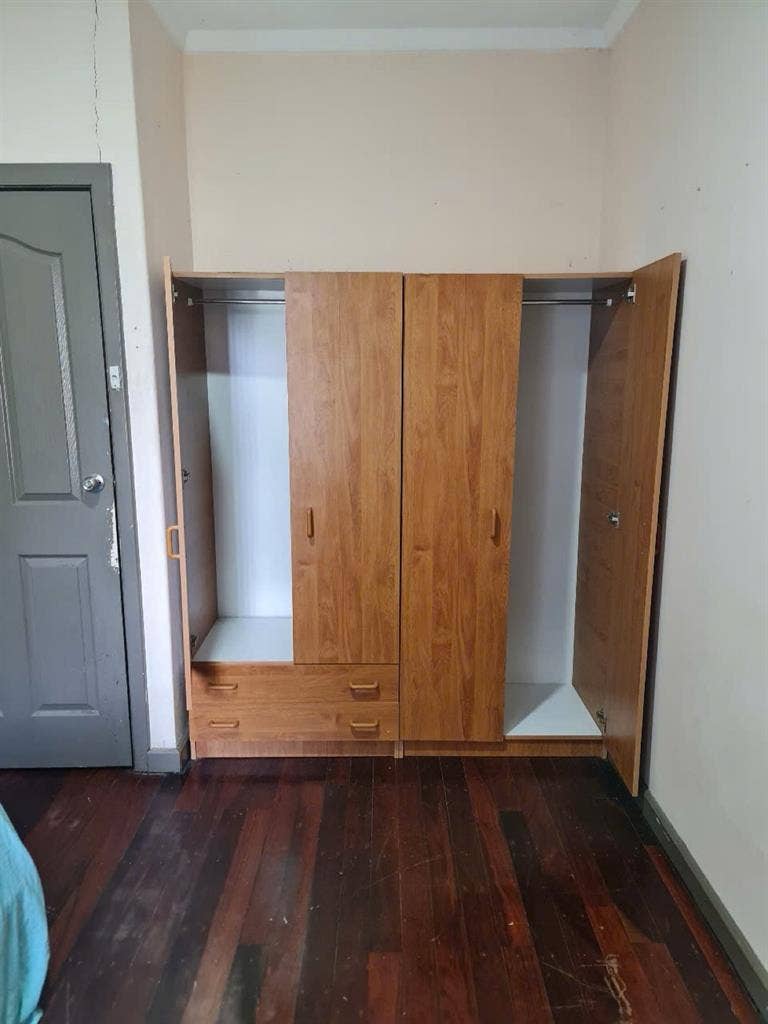 Looking for roommate