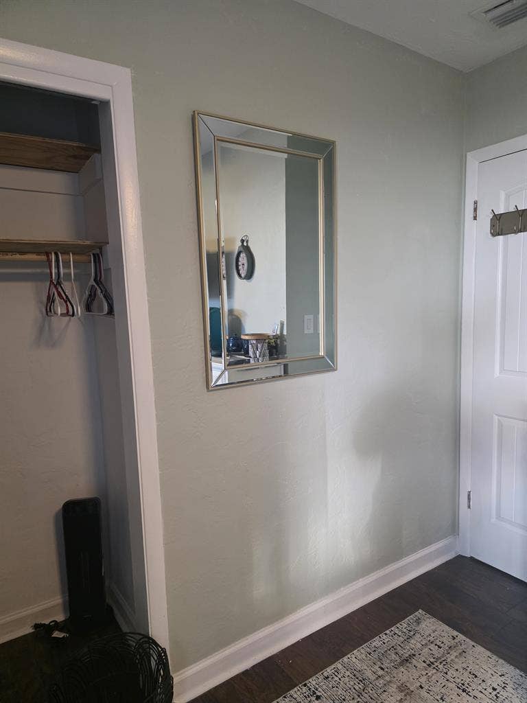 Looking for a roommate