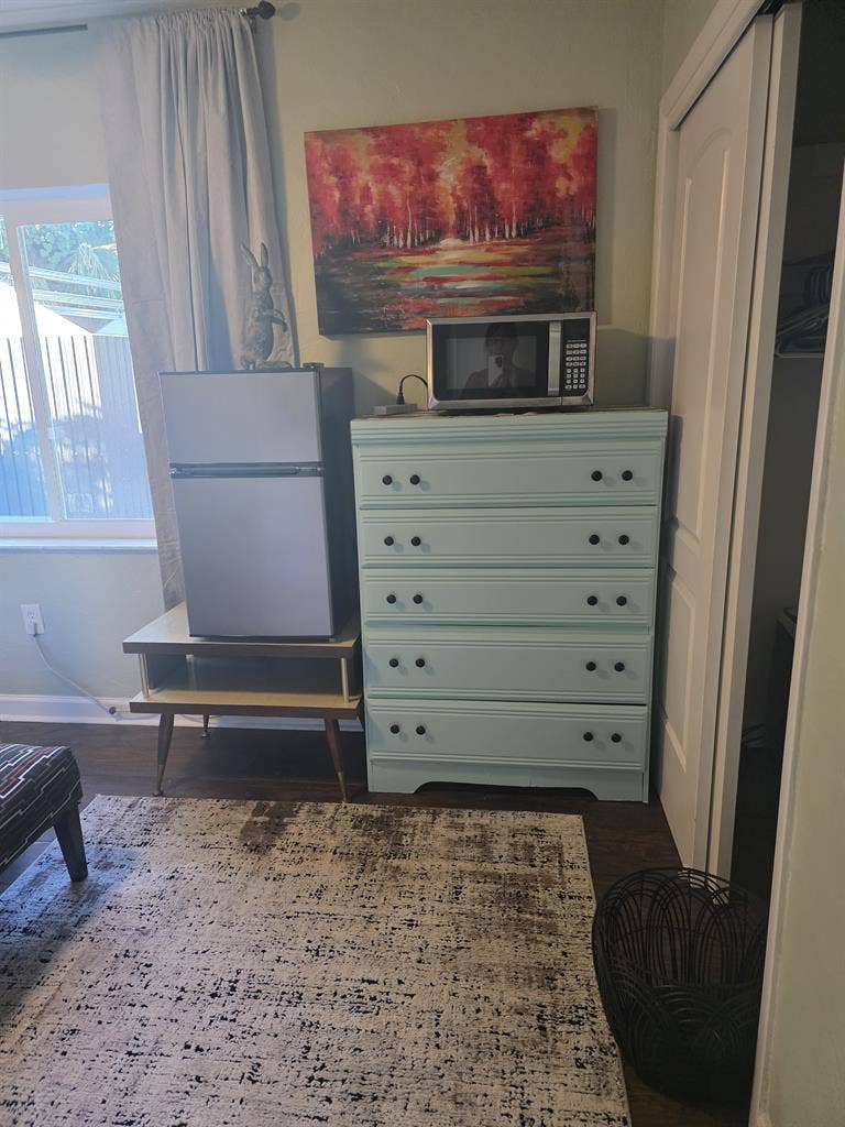 Looking for a roommate