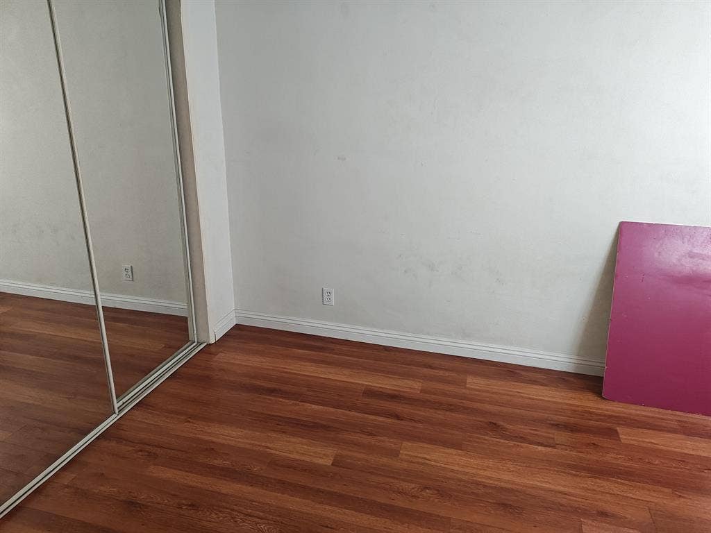 Room Available in 2 Bedroom Apt