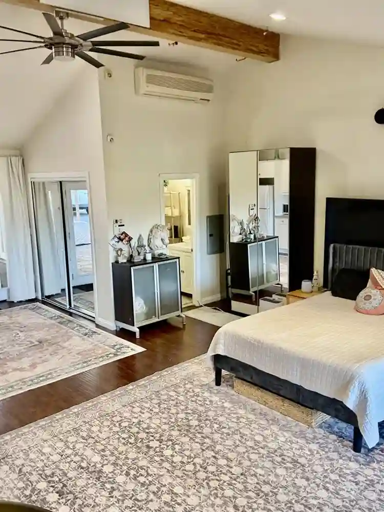 Private Entry Studio VIEWEstatePool