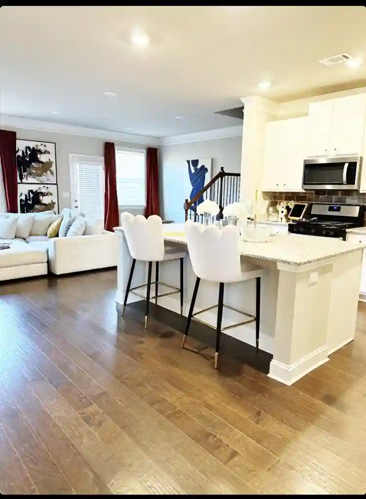 Luxury Townhome - Rooms for Rent