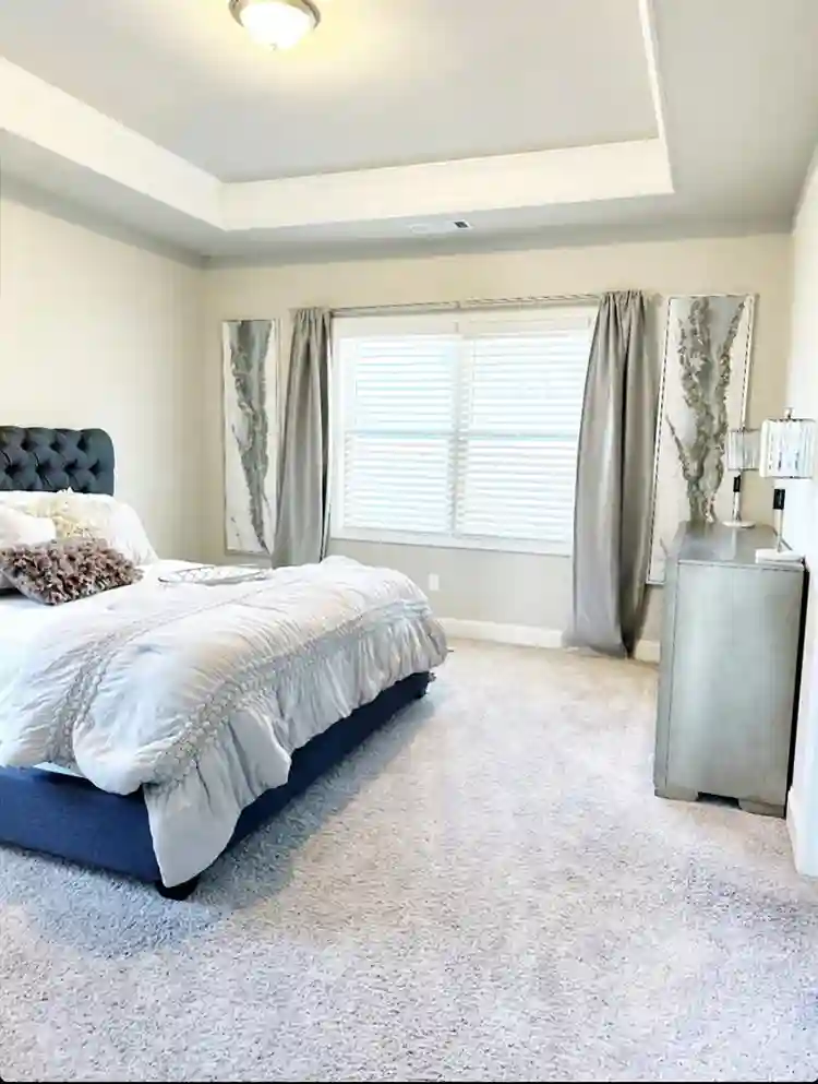 Luxury Townhome - Rooms for Rent