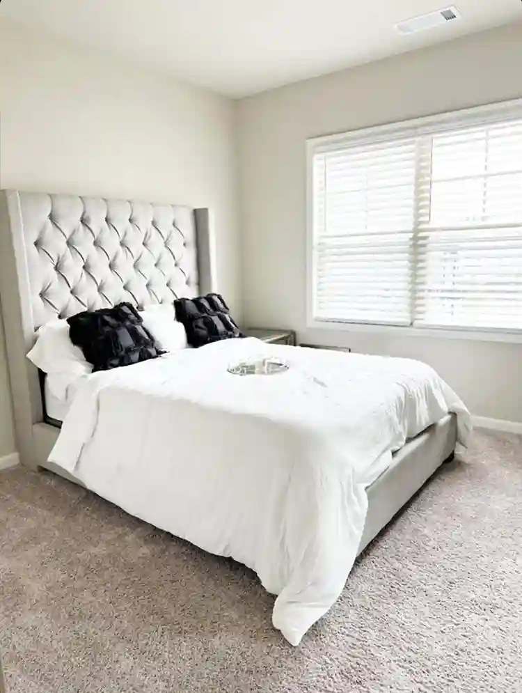 Luxury Townhome - Rooms for Rent