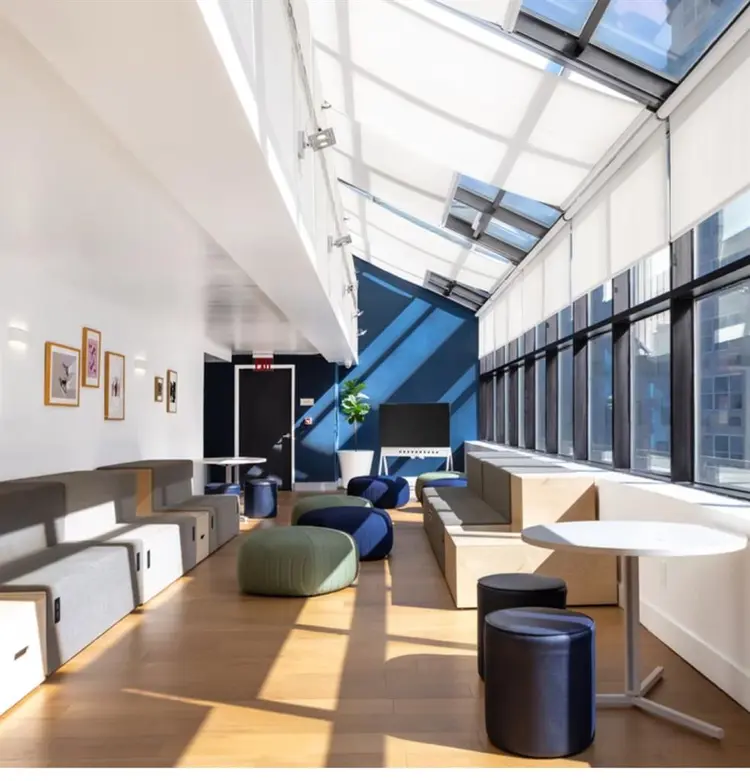 Female only!! MIDTOWN EAST