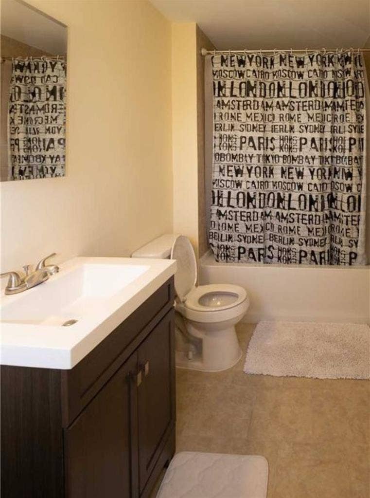 2 Rooms Available For Rent