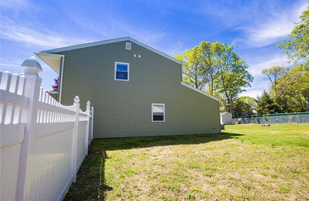 2 Rooms Available For Rent