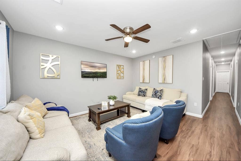 Private room near Downtown