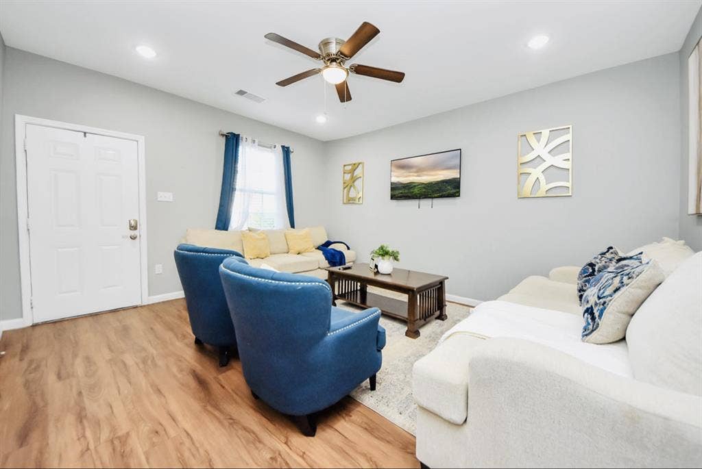 Private room near Downtown