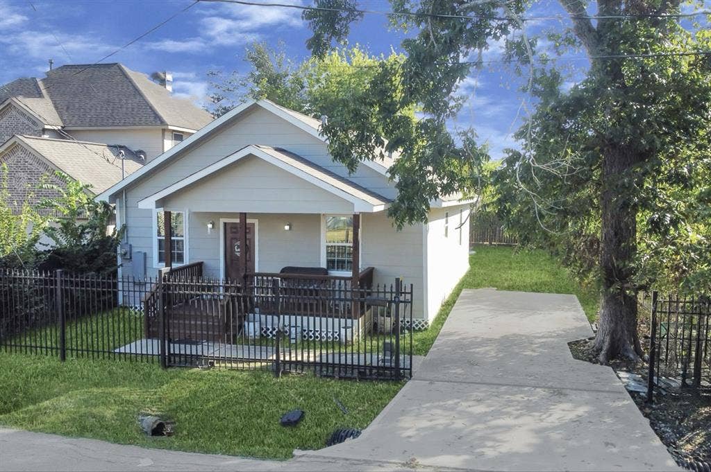 Private room near Downtown