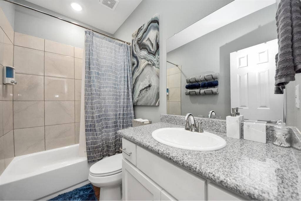 Private room near Downtown