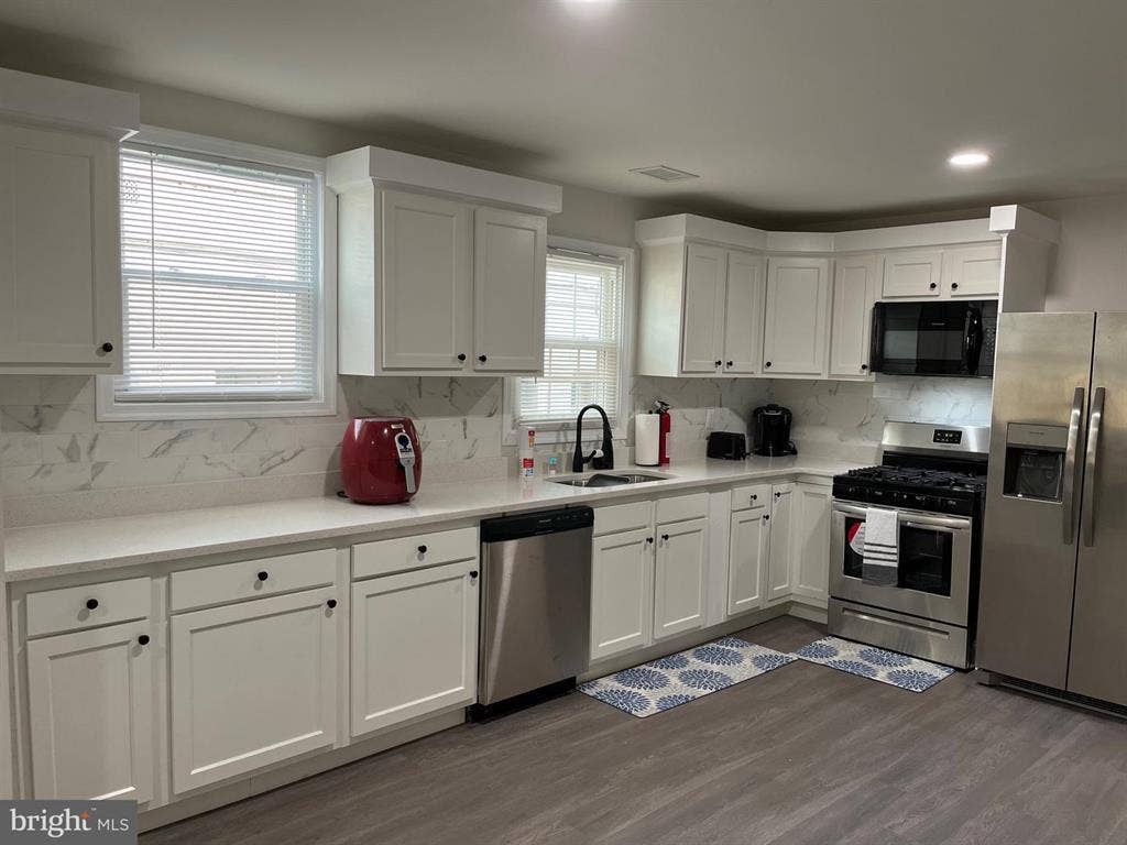 Room for Rent in Remodeled Home