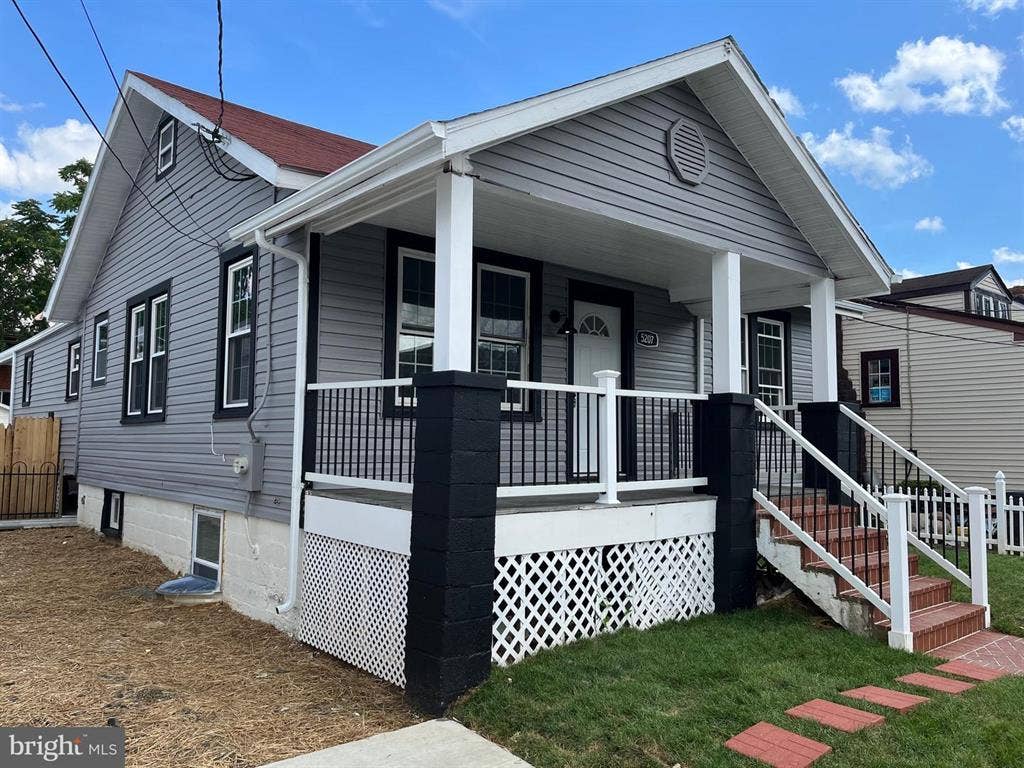 Room for Rent in Remodeled Home