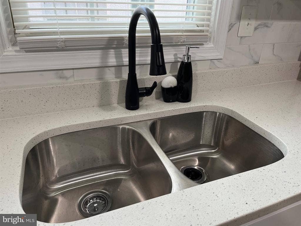 Room for Rent in Remodeled Home