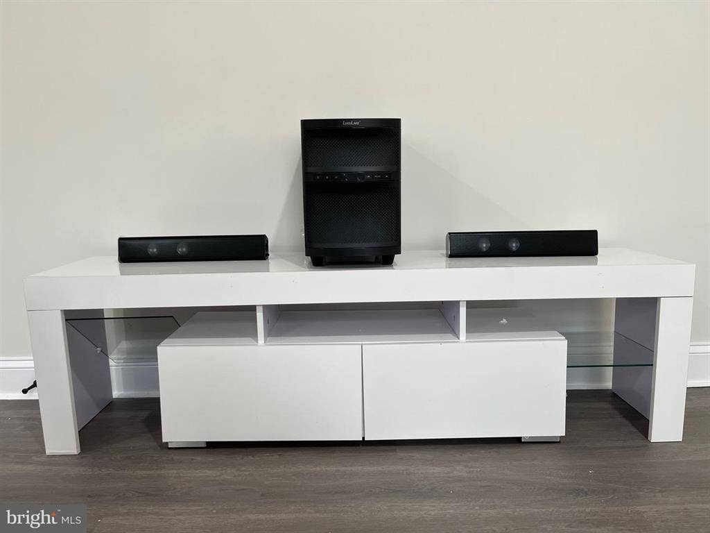 Room for Rent in Remodeled Home