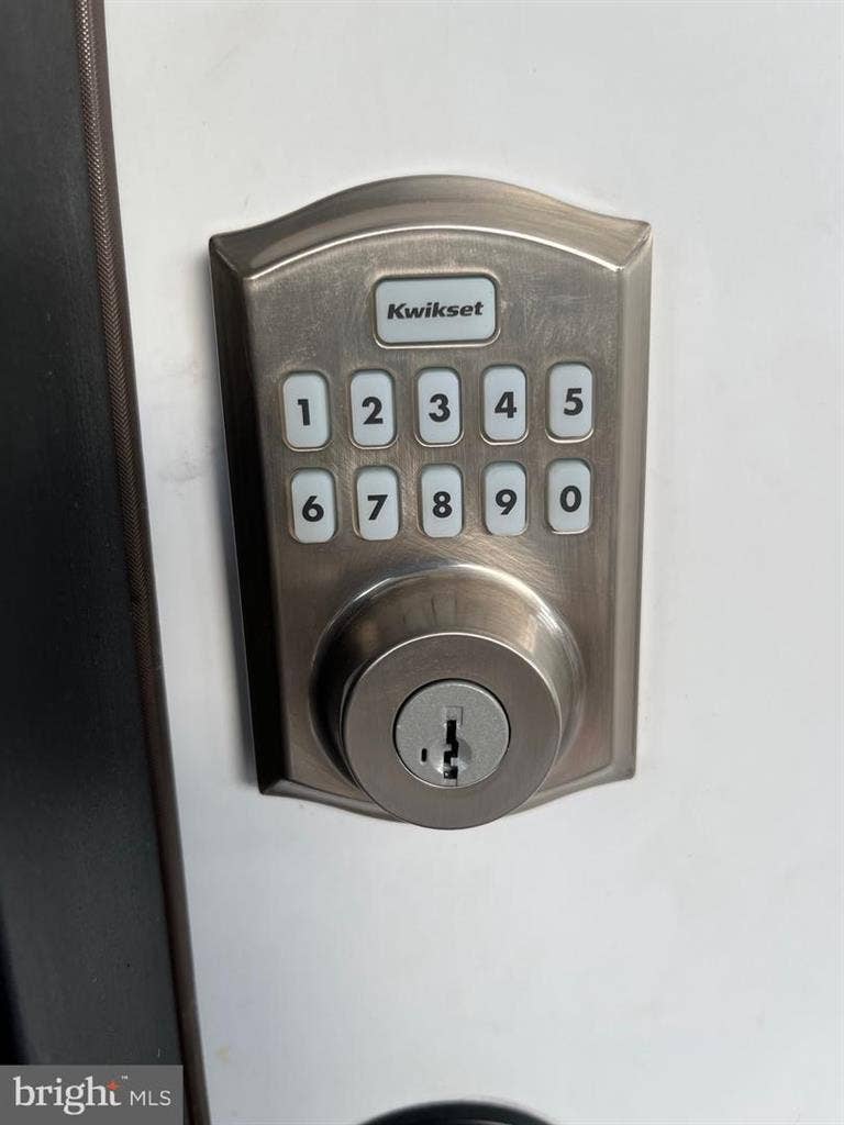 Room for Rent in Remodeled Home