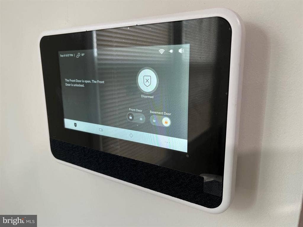 Room for Rent in Remodeled Home