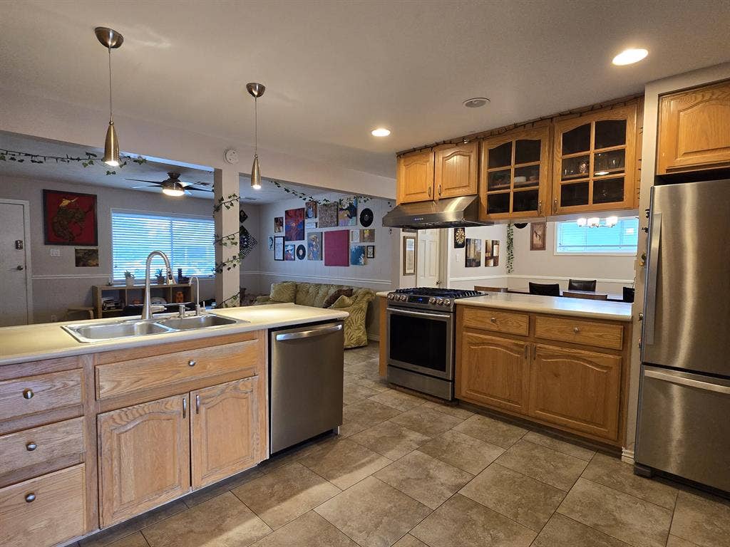 South Scottsdale Room for Female