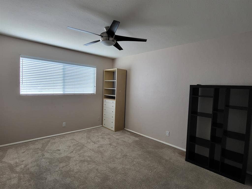 South Scottsdale Room for Female