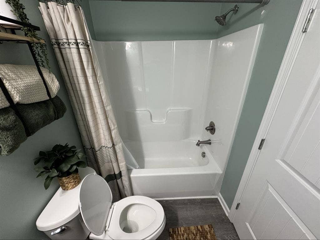 Room for rent in a shared house