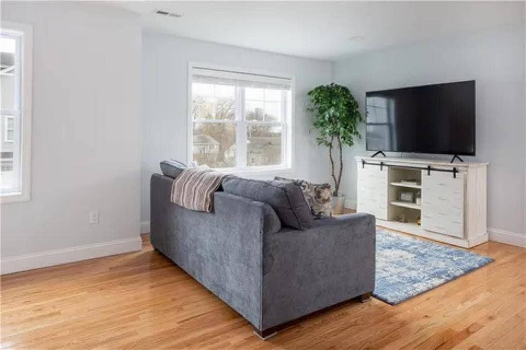 Private Room in Modern Condo -Jan 1