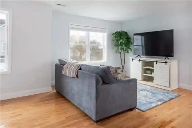 Private Room in Modern Condo -Jan 1