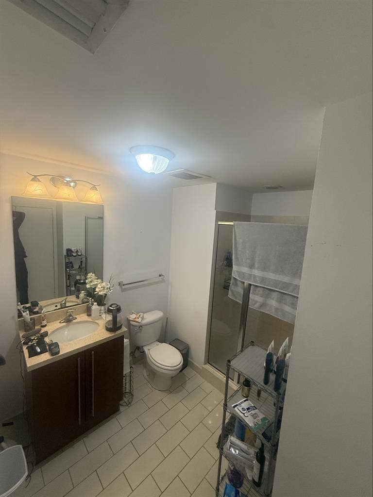 Apartment (BRICKELL-AXIS BLDG)