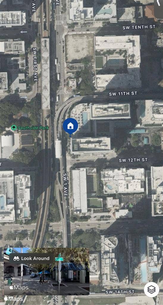 Apartment (BRICKELL-AXIS BLDG)