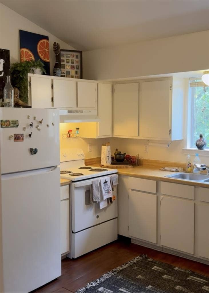 bathroom for sub-lease!