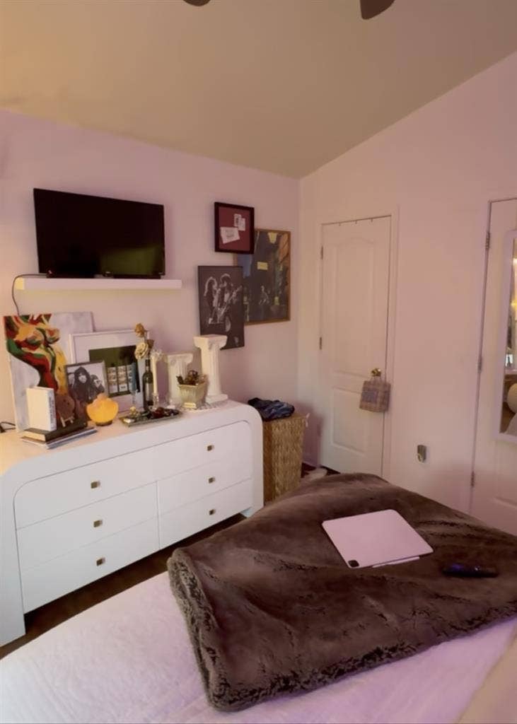 bathroom for sub-lease!