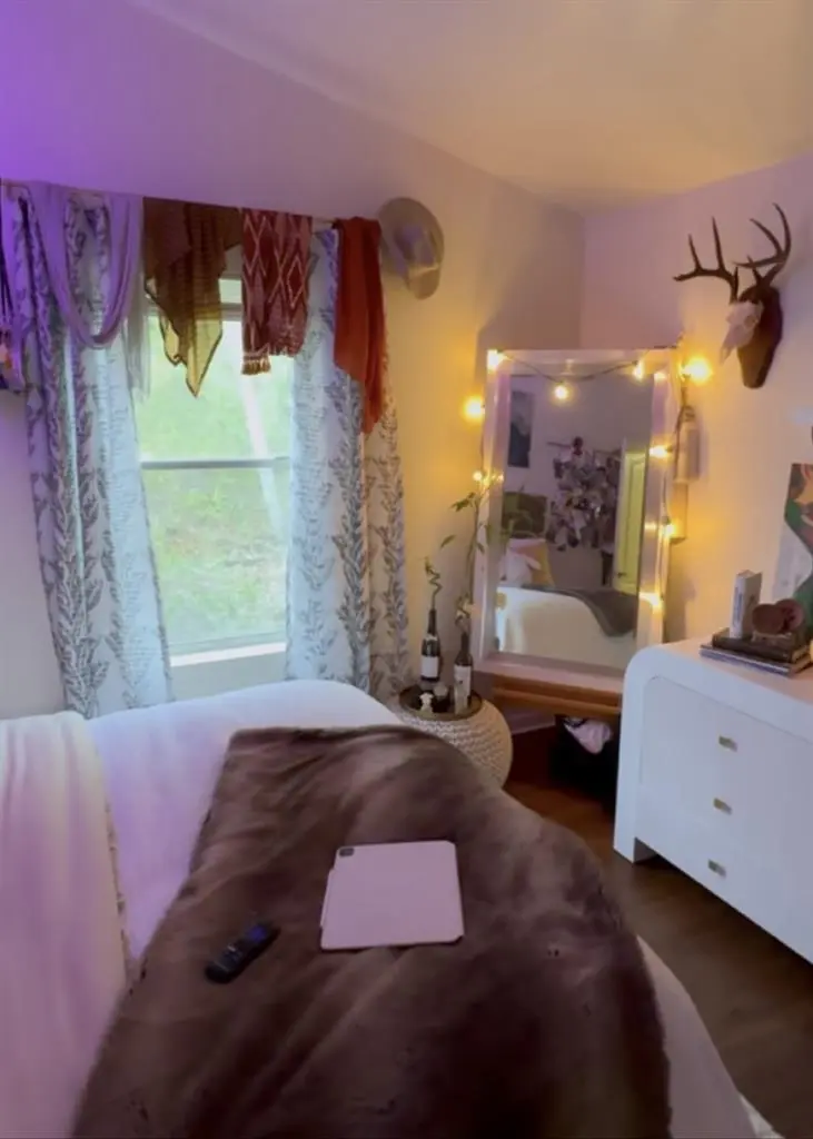 bathroom for sub-lease!