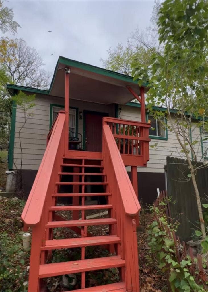 bathroom for sub-lease!