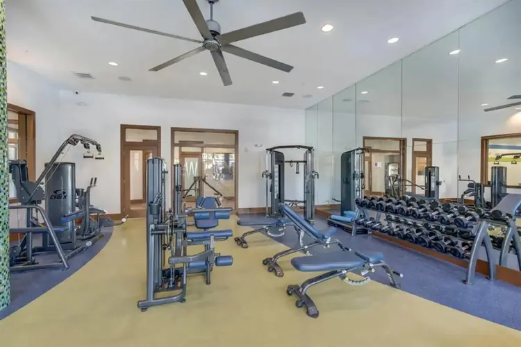 Married couple () - roommate