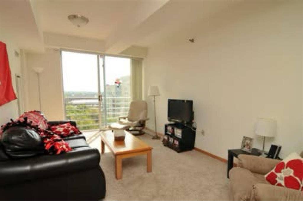 FURNISHED BEDROOM SUBLEASE