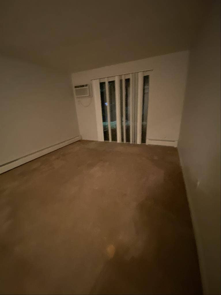 looking for a chill roommate:)