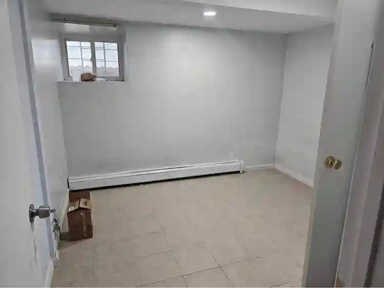 Basement room for female only!