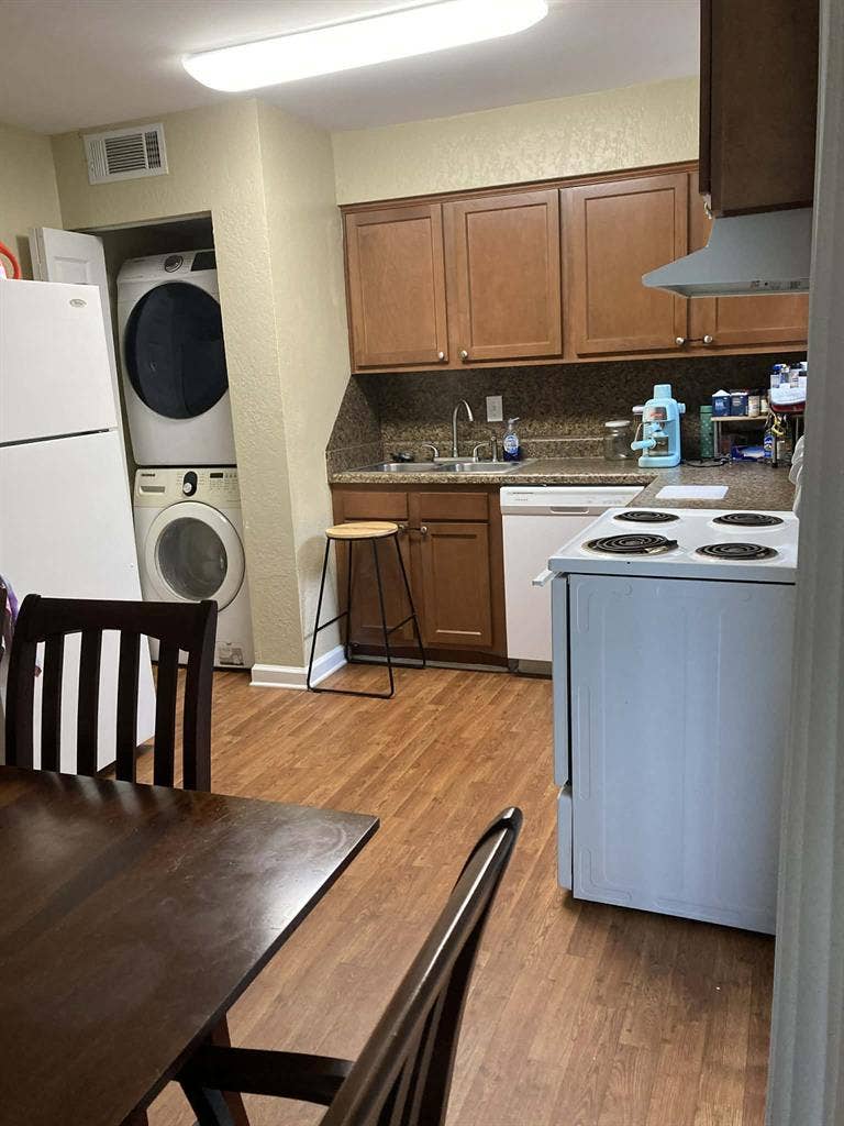 Cute Room right outside of downtown