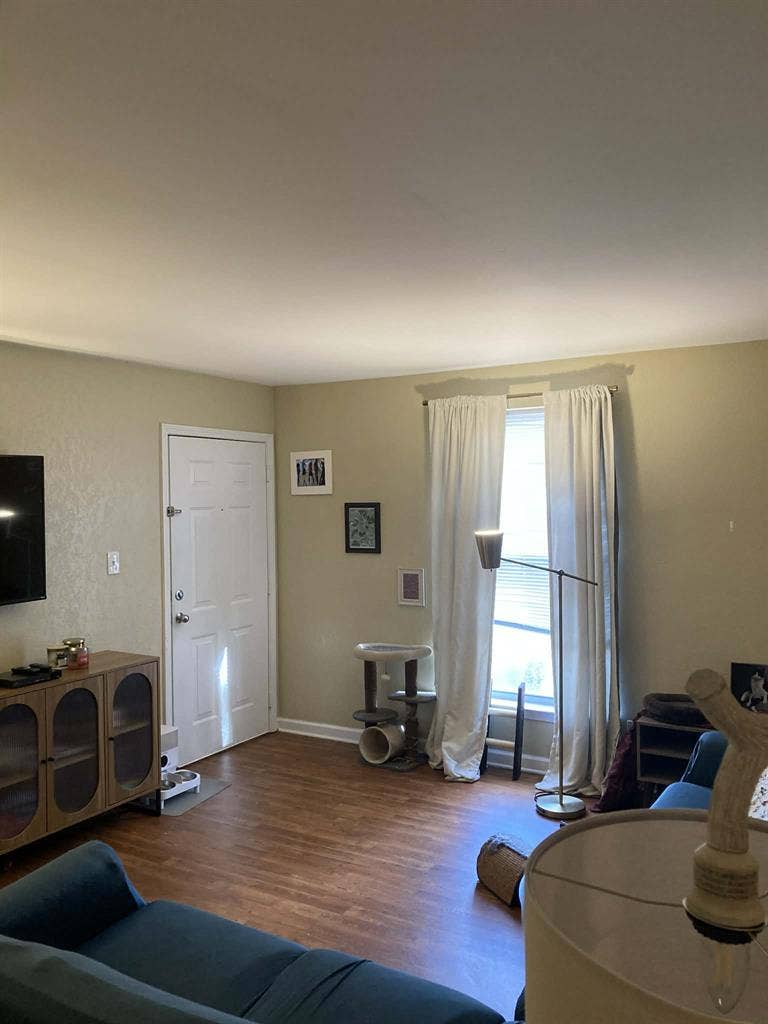 Cute Room right outside of downtown