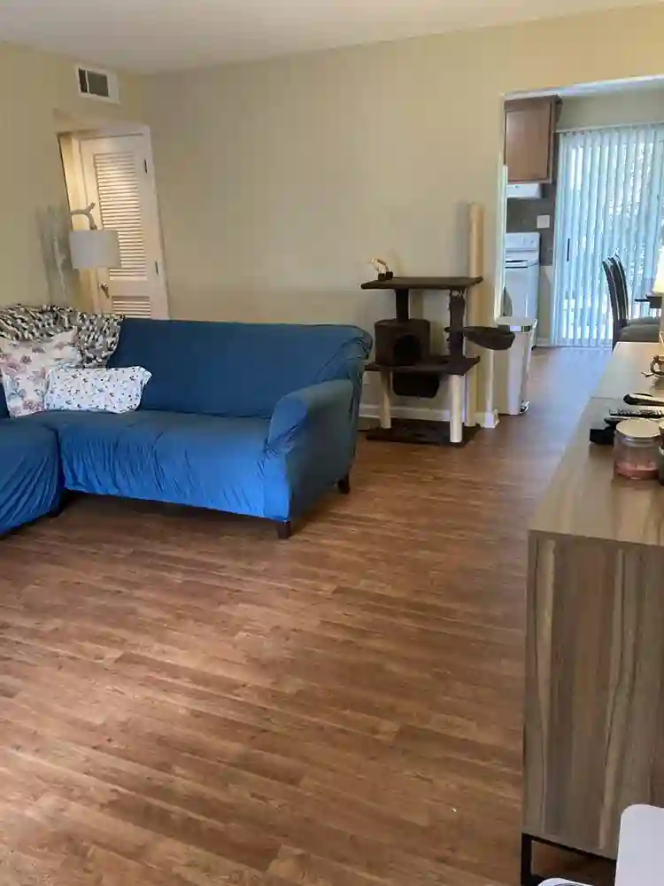 Cute Room right outside of downtown