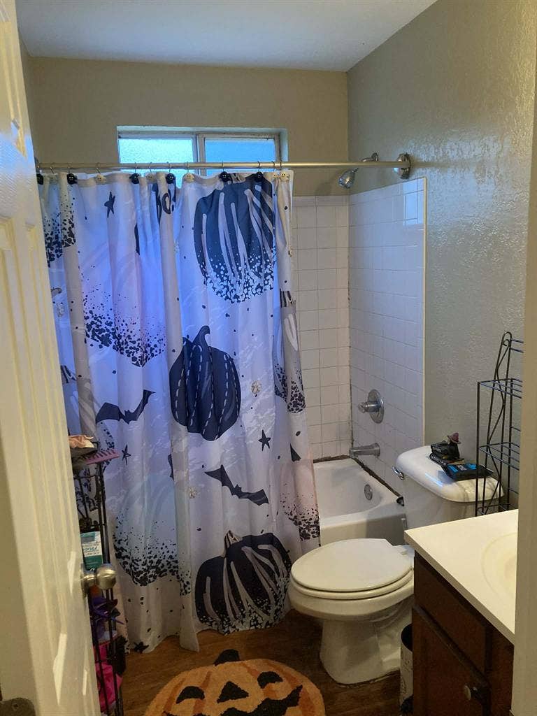 Cute Room right outside of downtown