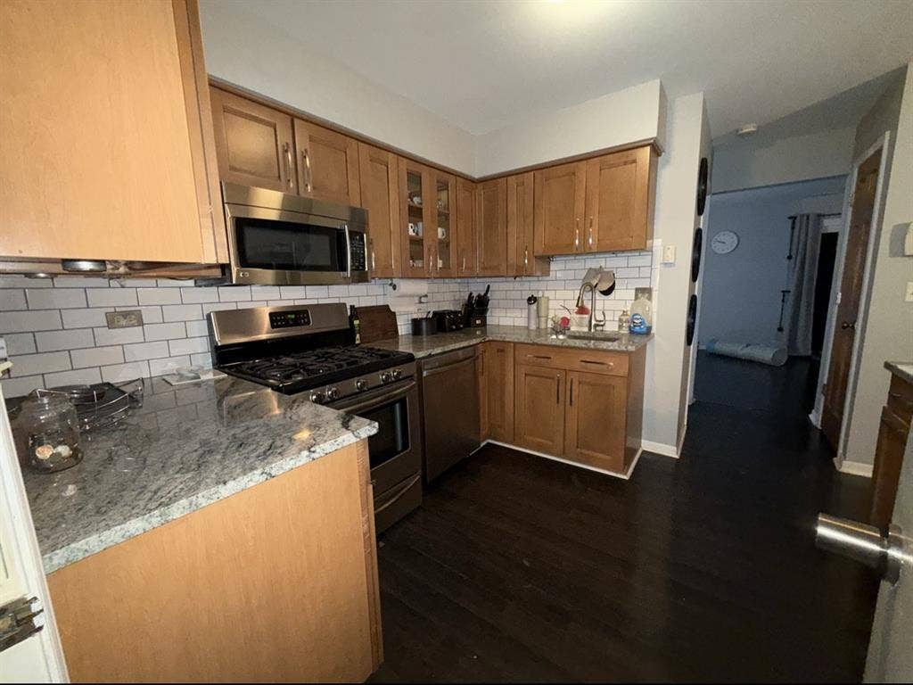 Room for rent in Warrenville